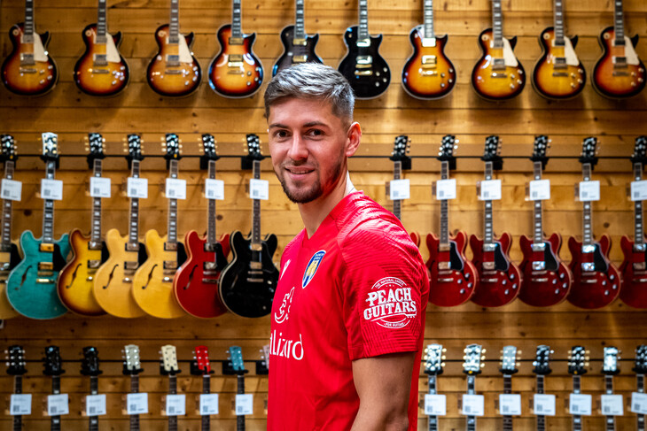 Peach Guitars Strikes a Chord With Colchester United!